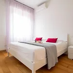 Agata By Portofinohomes With Private Garage Apartmán