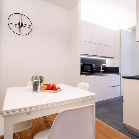 Agata By Portofinohomes With Private Garage Apartament